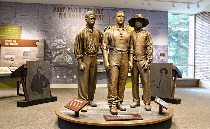 fort monroe visitor center